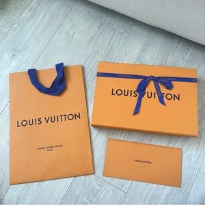 Louis Vuitton magnetic gift box set with bag ribbon and envelope